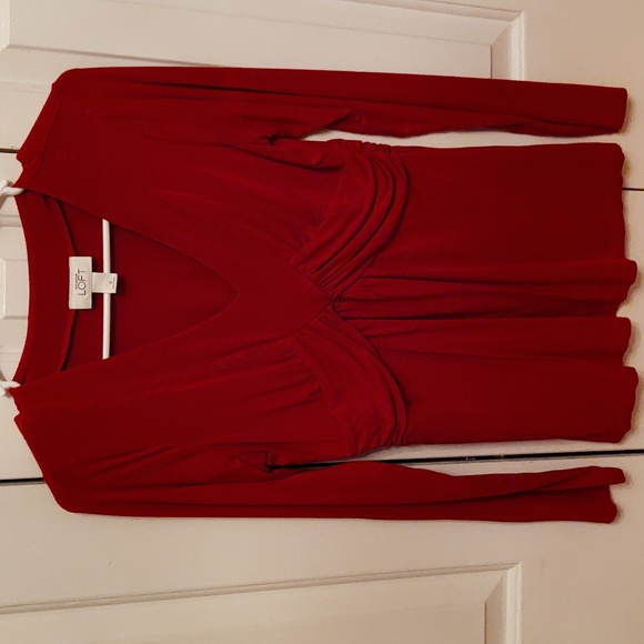 Ann Taylor Loft red top - Picture 4 of 8